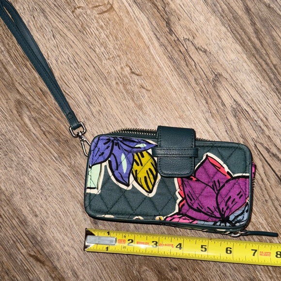Vera Bradley • RFID Falling Flowers Wallet - Picture 7 of 7